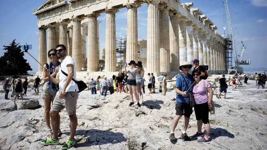 В прошлом году греки поставили рекорд по туристической прибыли