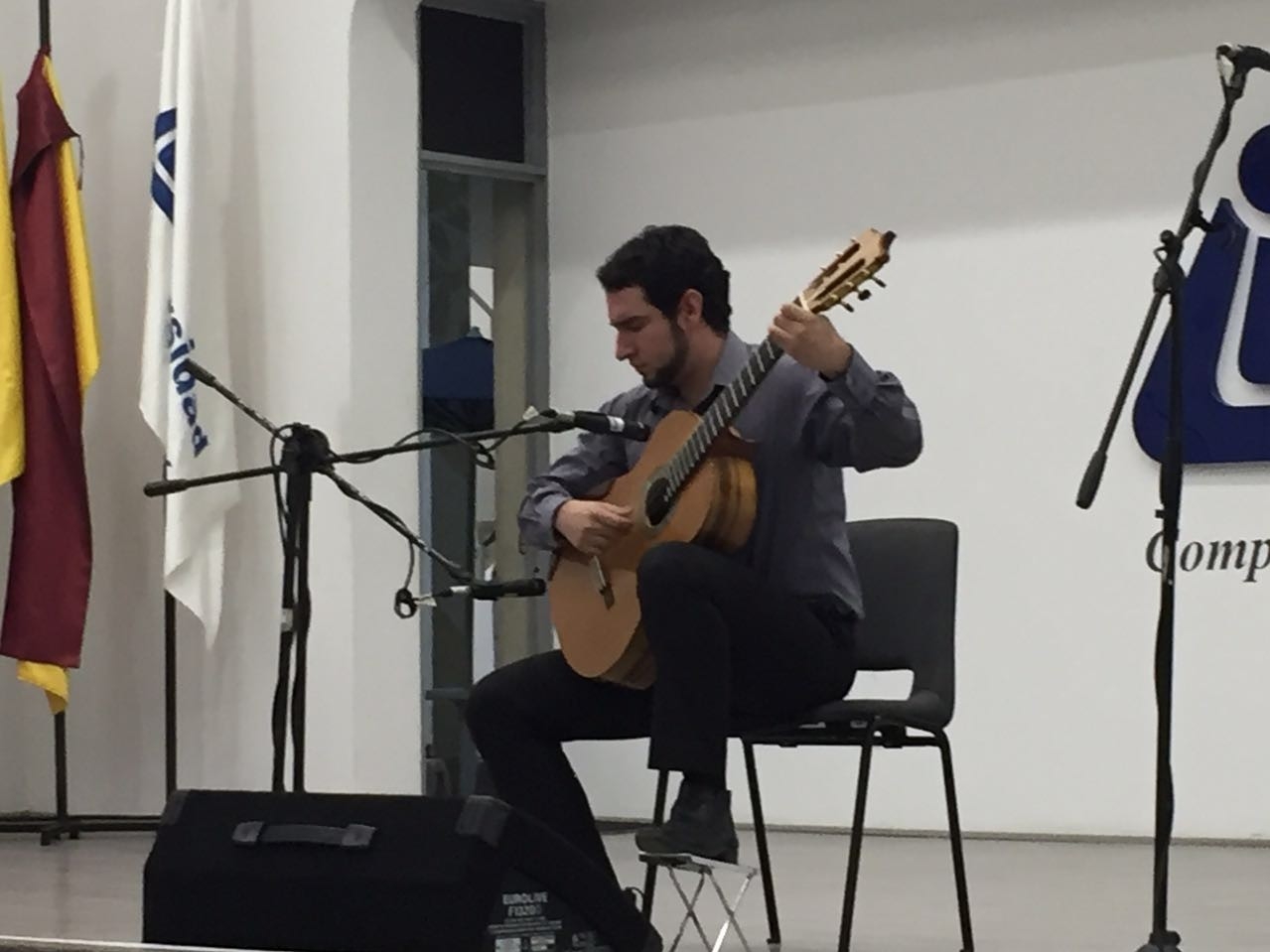 Концерт колумбийского гитариста Д’Алехандро Бонильи в Музее янтаря